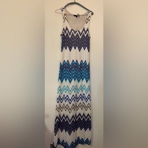 Sanctuary Sleevless Dress Size S Lined White with Blue Chevron Crochet Design